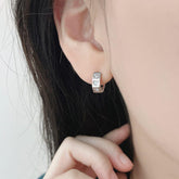 ต่างหูแหวนทรงกลมลูกบาศก์รูปหัวใจ One-touch ขนาด 18G